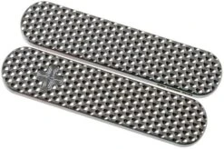 Daily Customs 58.2 Golfball Pattern, Titanium P10009496 Victorinox Scales